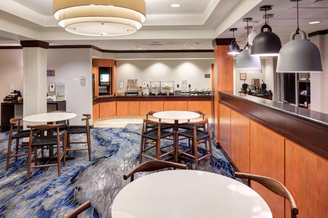 | Fairfield Inn & Suites by Marriott Wilmington