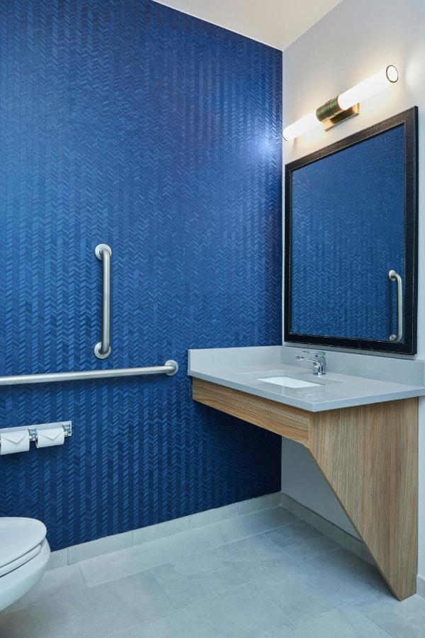  | Fairfield Inn & Suites by Marriott Burlington