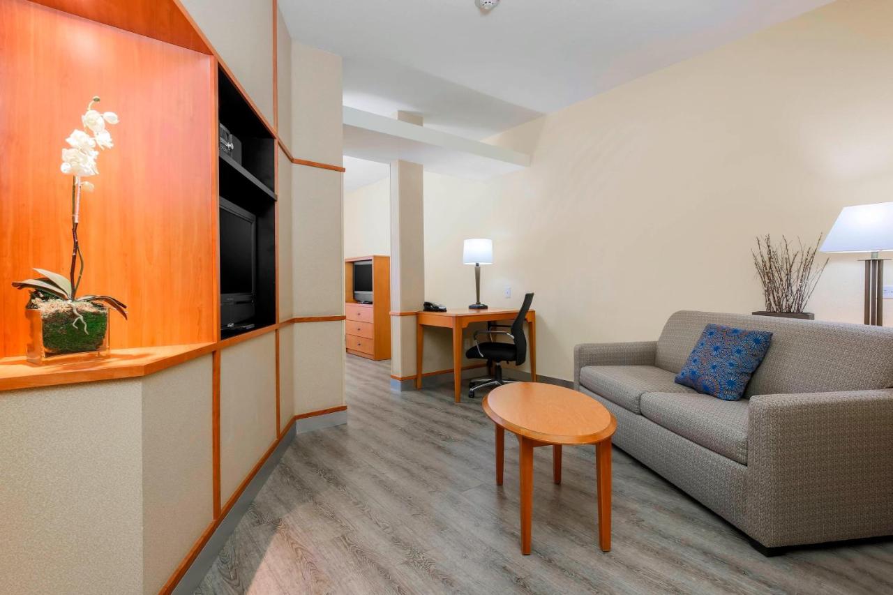 | Fairfield Inn & Suites Temecula