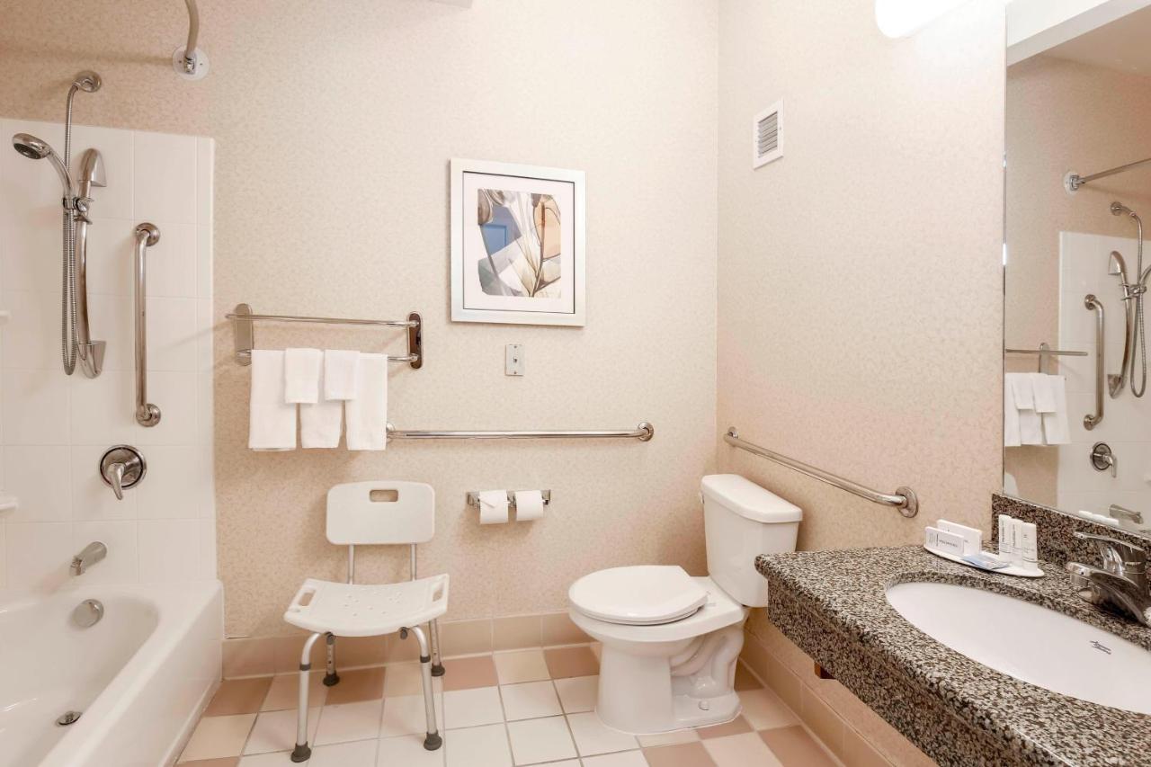 | Fairfield Inn & Suites Temecula