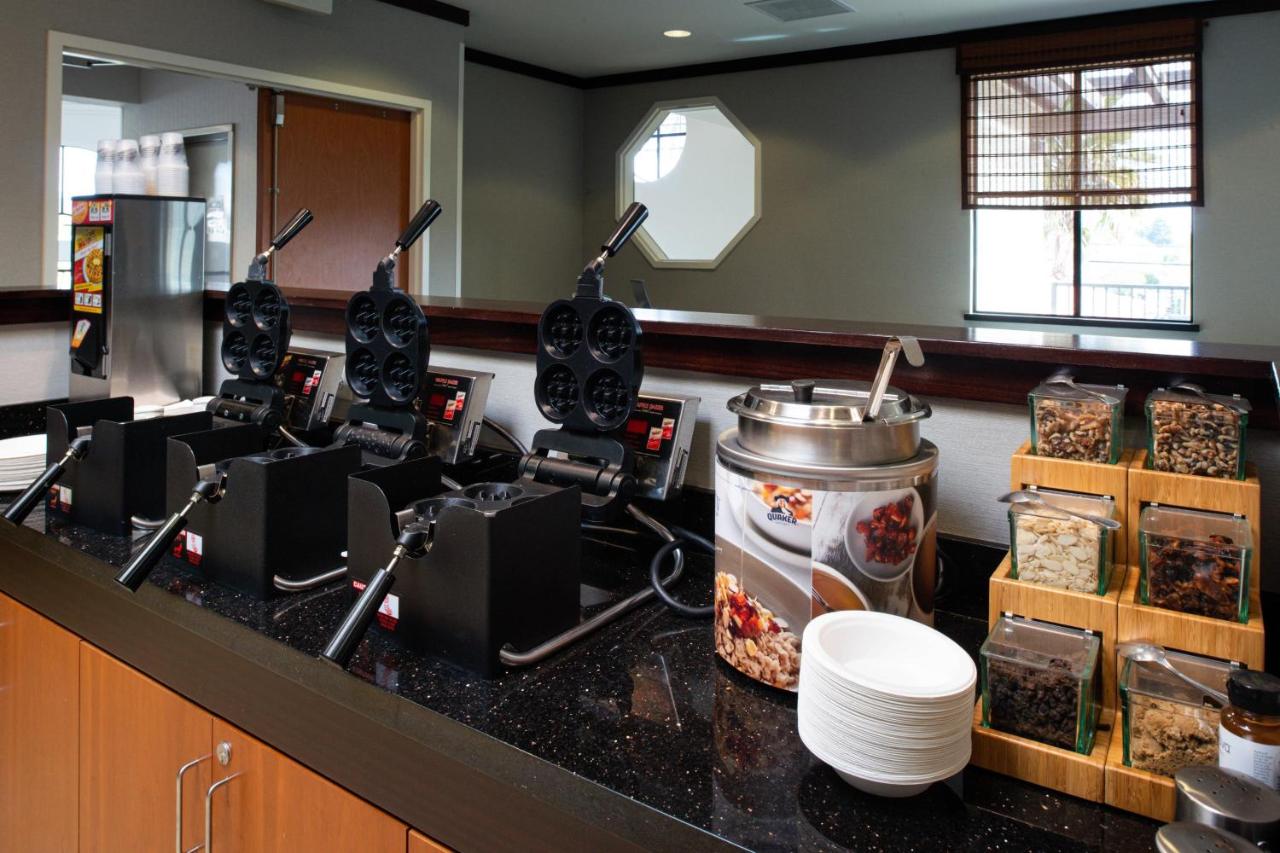  | Fairfield Inn & Suites Santa Cruz - Capitola