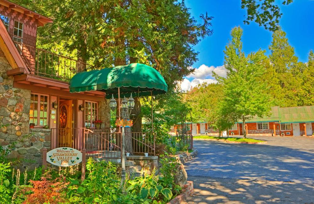 | Strawberry Valley Inn