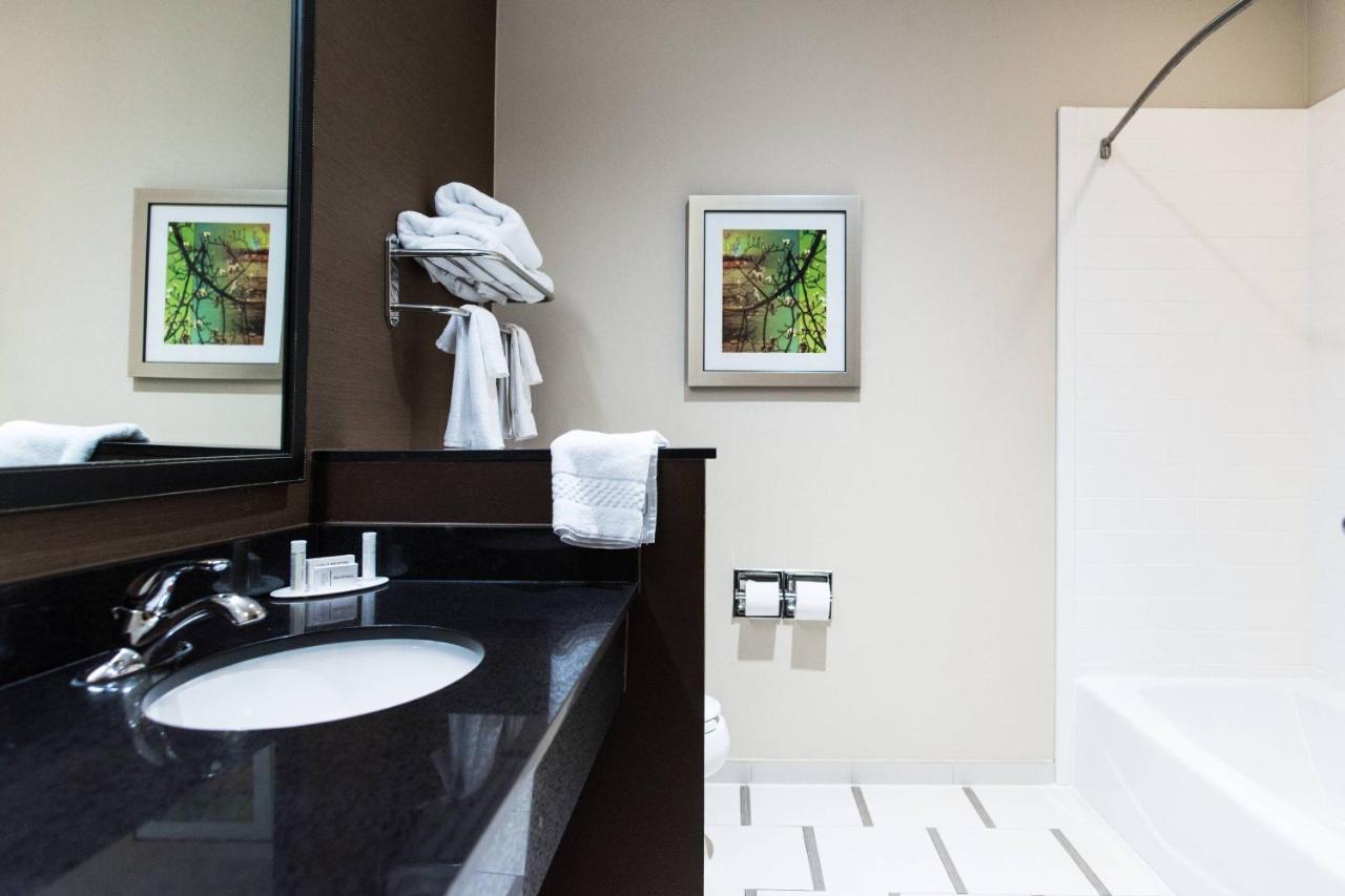 | Fairfield Inn and Suites by Marriott Natchitoches