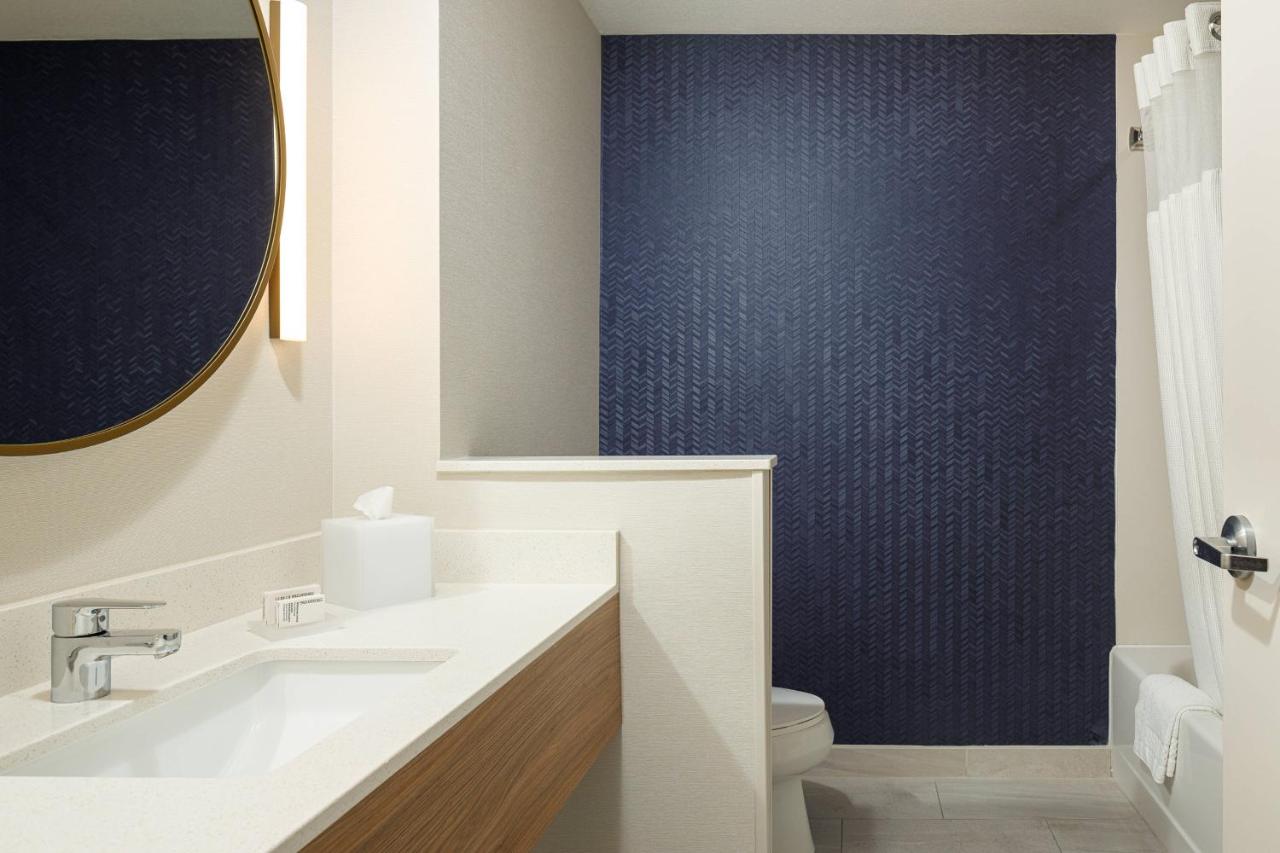 | Fairfield Inn & Suites by Marriott Salina