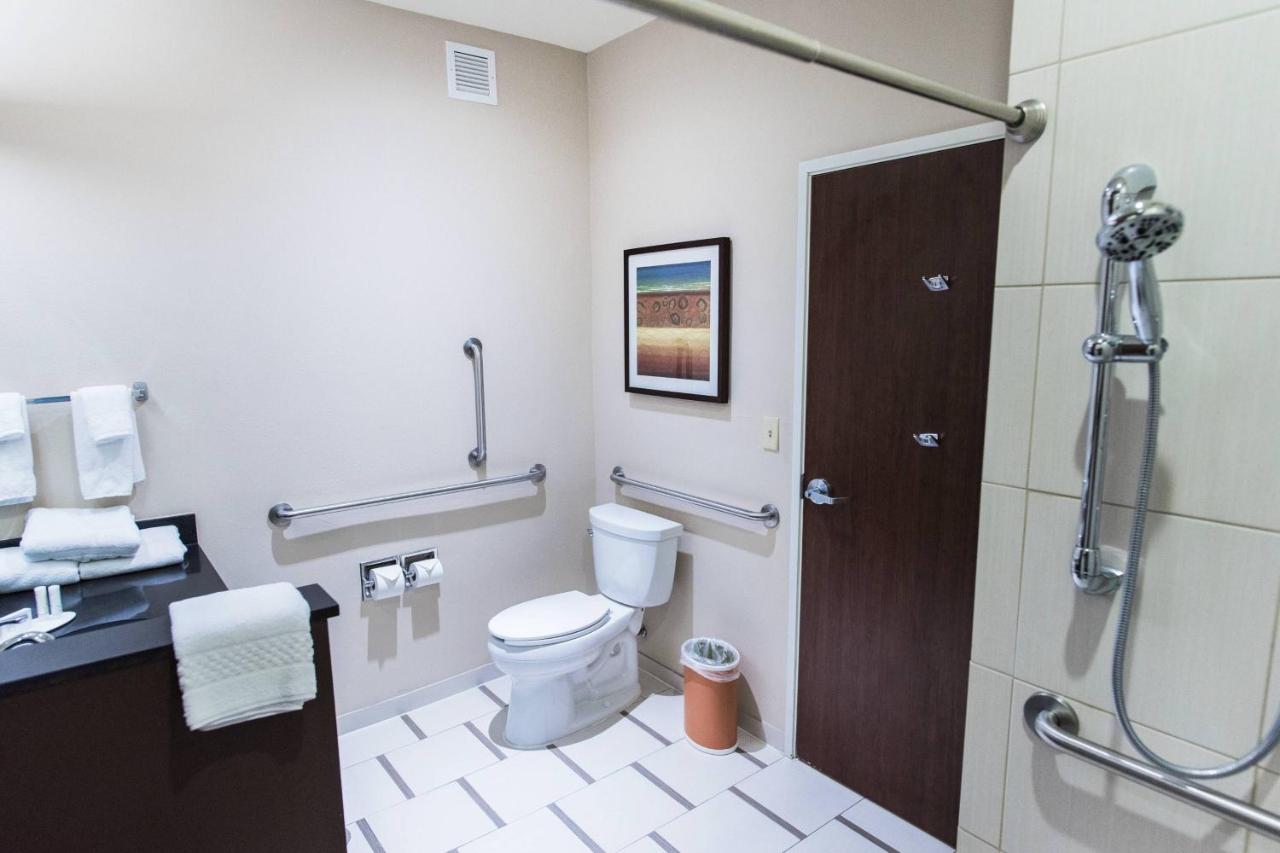 | Fairfield Inn and Suites by Marriott Natchitoches