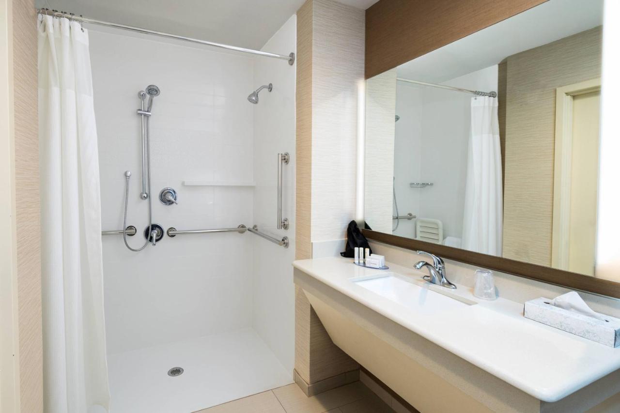 | Fairfield Inn & Suites by Marriott Uncasville Groton Area