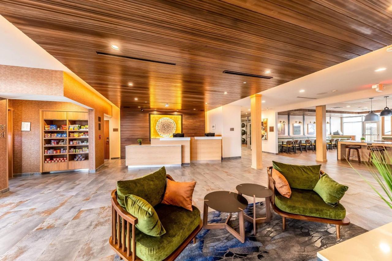 | Fairfield Inn & Suites by Marriott Gainesville I-35