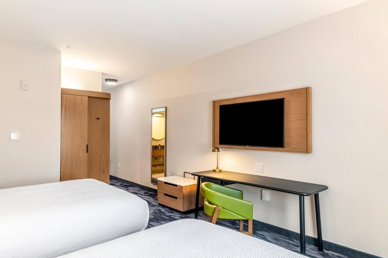 | Fairfield Inn & Suites by Marriott Gainesville I-35