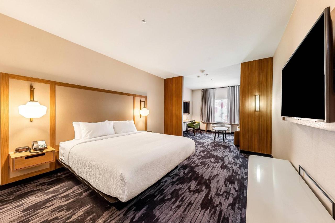 | Fairfield Inn & Suites by Marriott Gainesville I-35