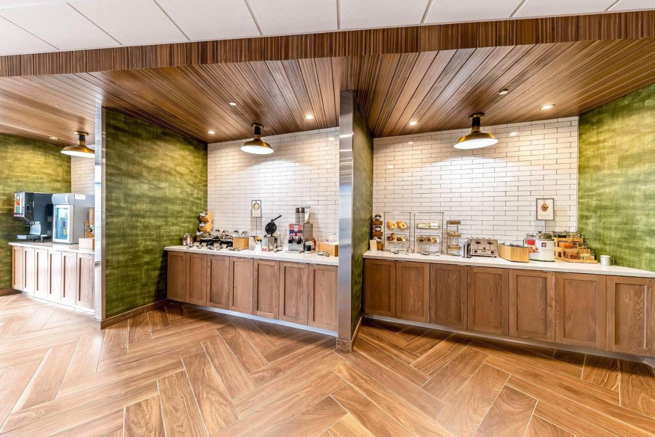 | Fairfield Inn & Suites by Marriott Gainesville I-35