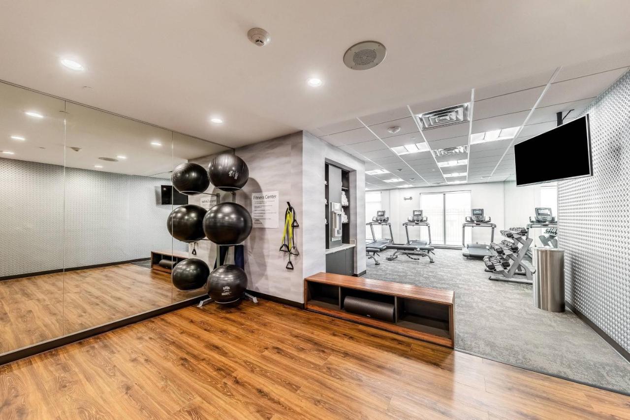 | Fairfield Inn & Suites by Marriott Gainesville I-35