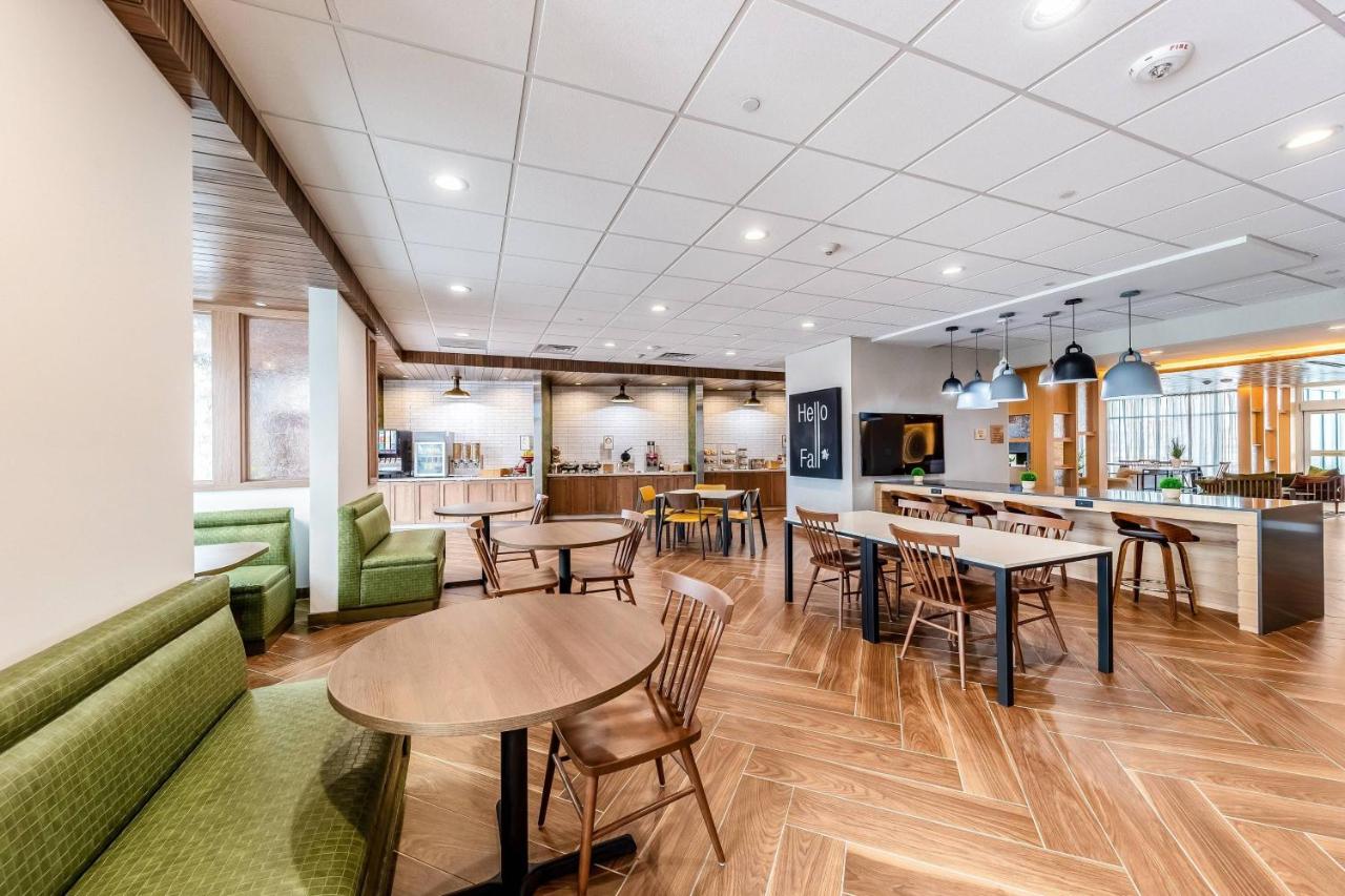 | Fairfield Inn & Suites by Marriott Gainesville I-35
