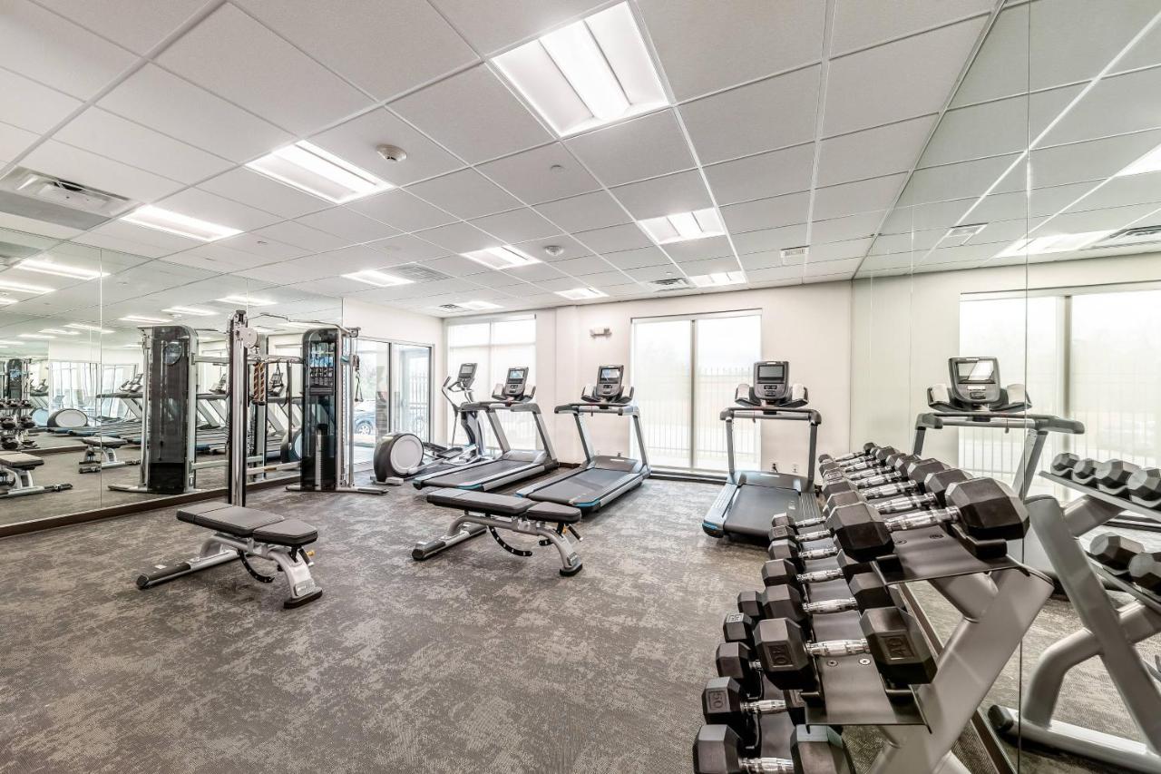 | Fairfield Inn & Suites by Marriott Gainesville I-35