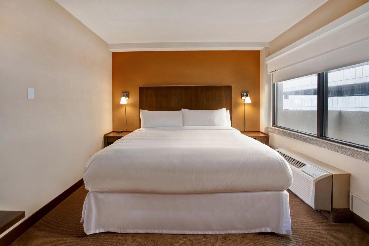 | Four Points By Sheraton Peoria