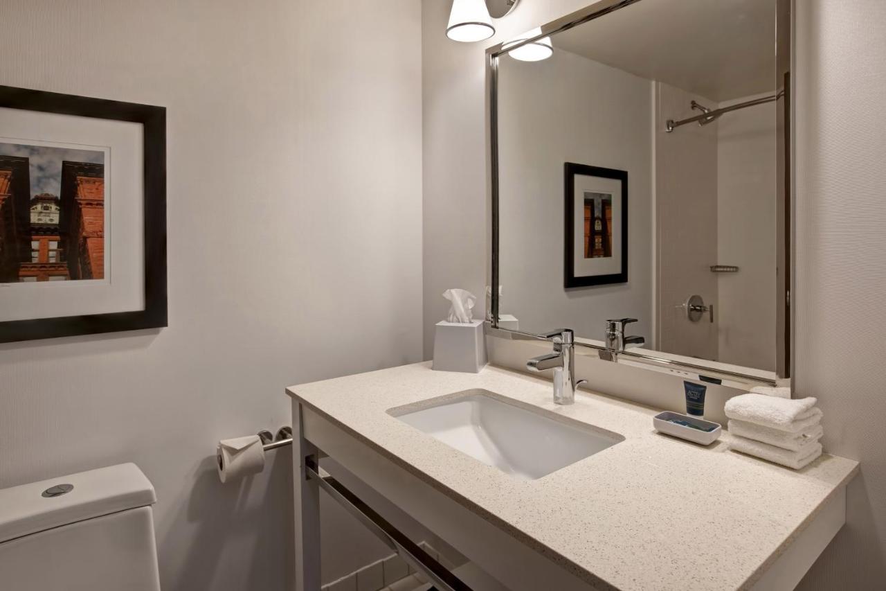 | Four Points By Sheraton Peoria