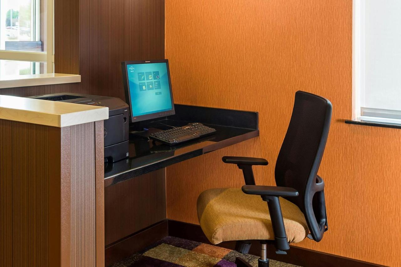 | Fairfield Inn & Suites Holland