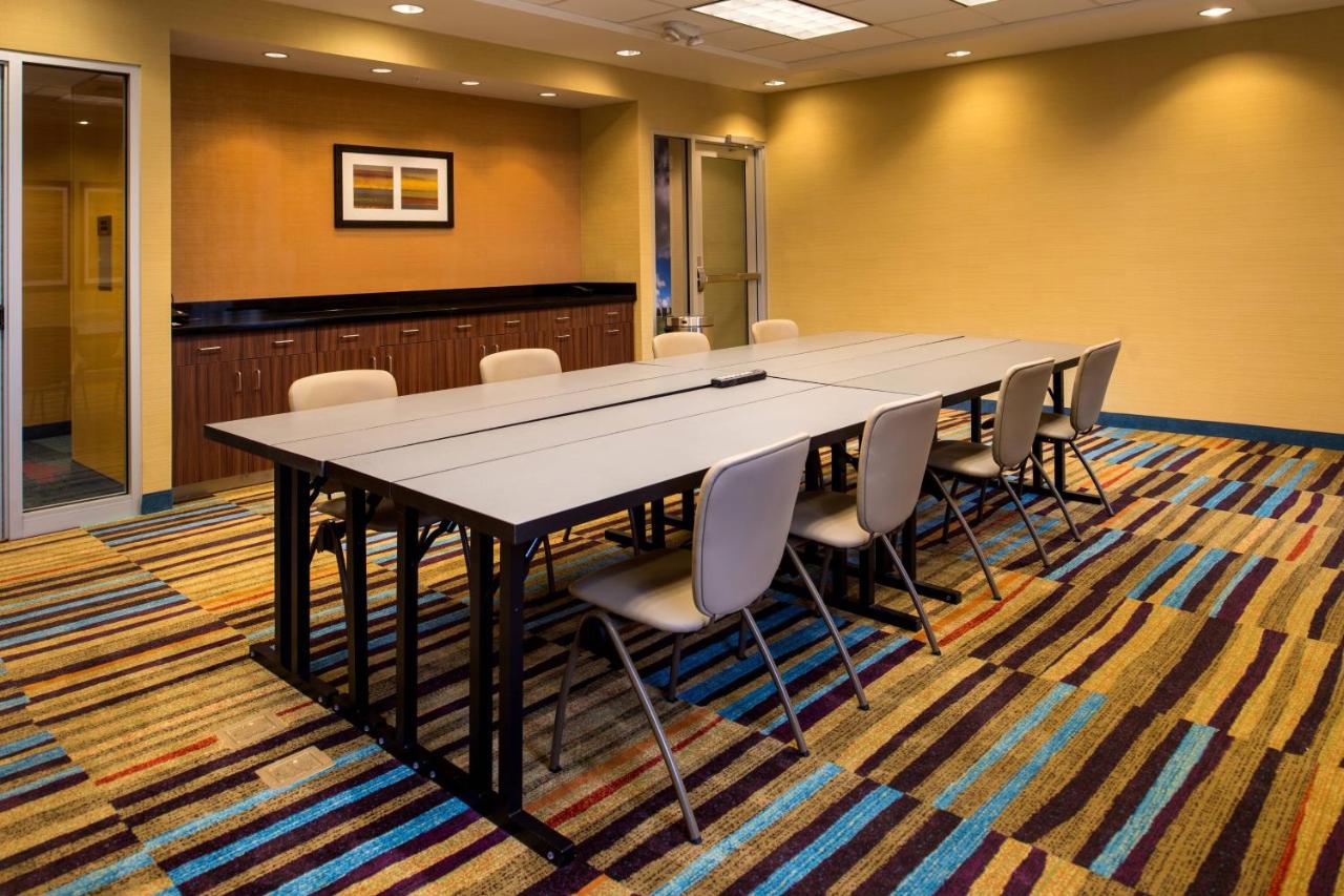 | Fairfield Inn & Suites by Marriott St. Louis Westport