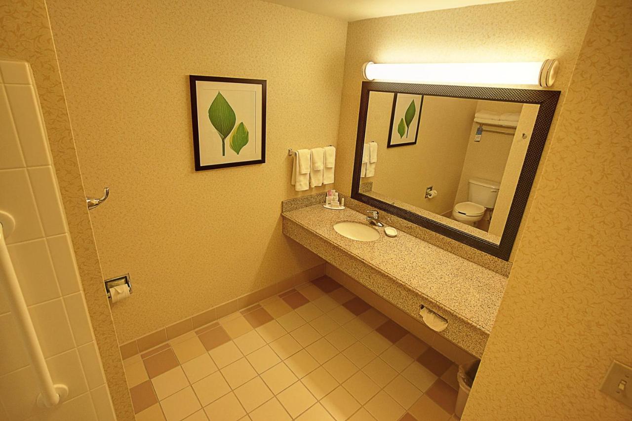 | Fairfield Inn & Suites by Marriott Mt. Vernon Rend Lake