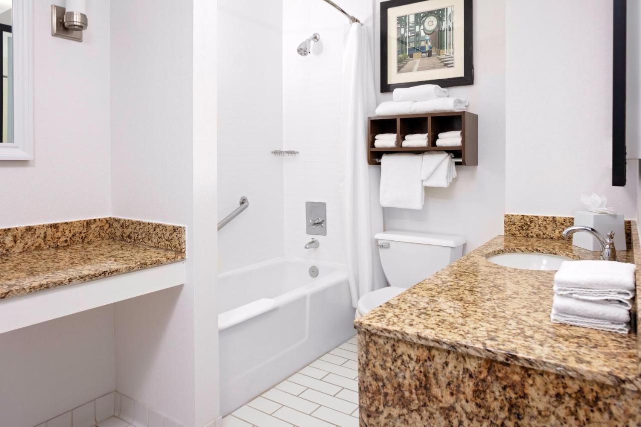 | Four Points by Sheraton Memphis East