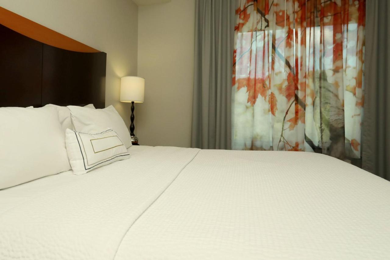 | Fairfield Inn & Suites by Marriott Harrisburg West/New Cumberland