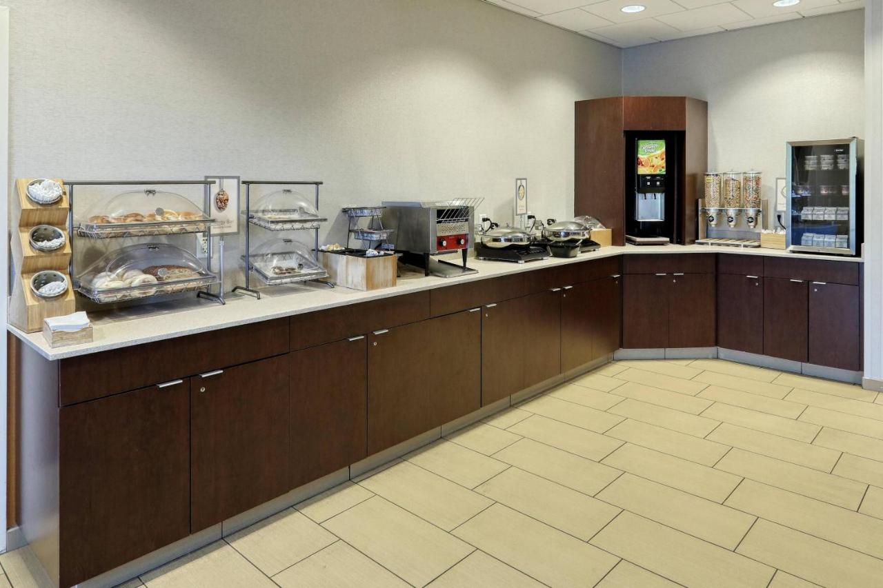 | Fairfield Inn & Suites by Marriott Harrisburg West/New Cumberland