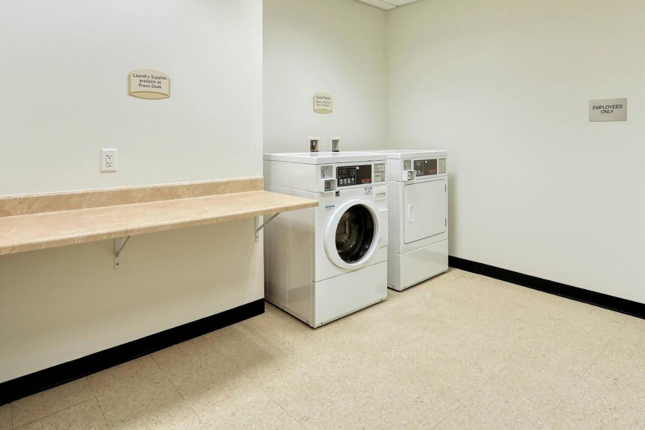 | Fairfield Inn & Suites by Marriott Harrisburg West/New Cumberland