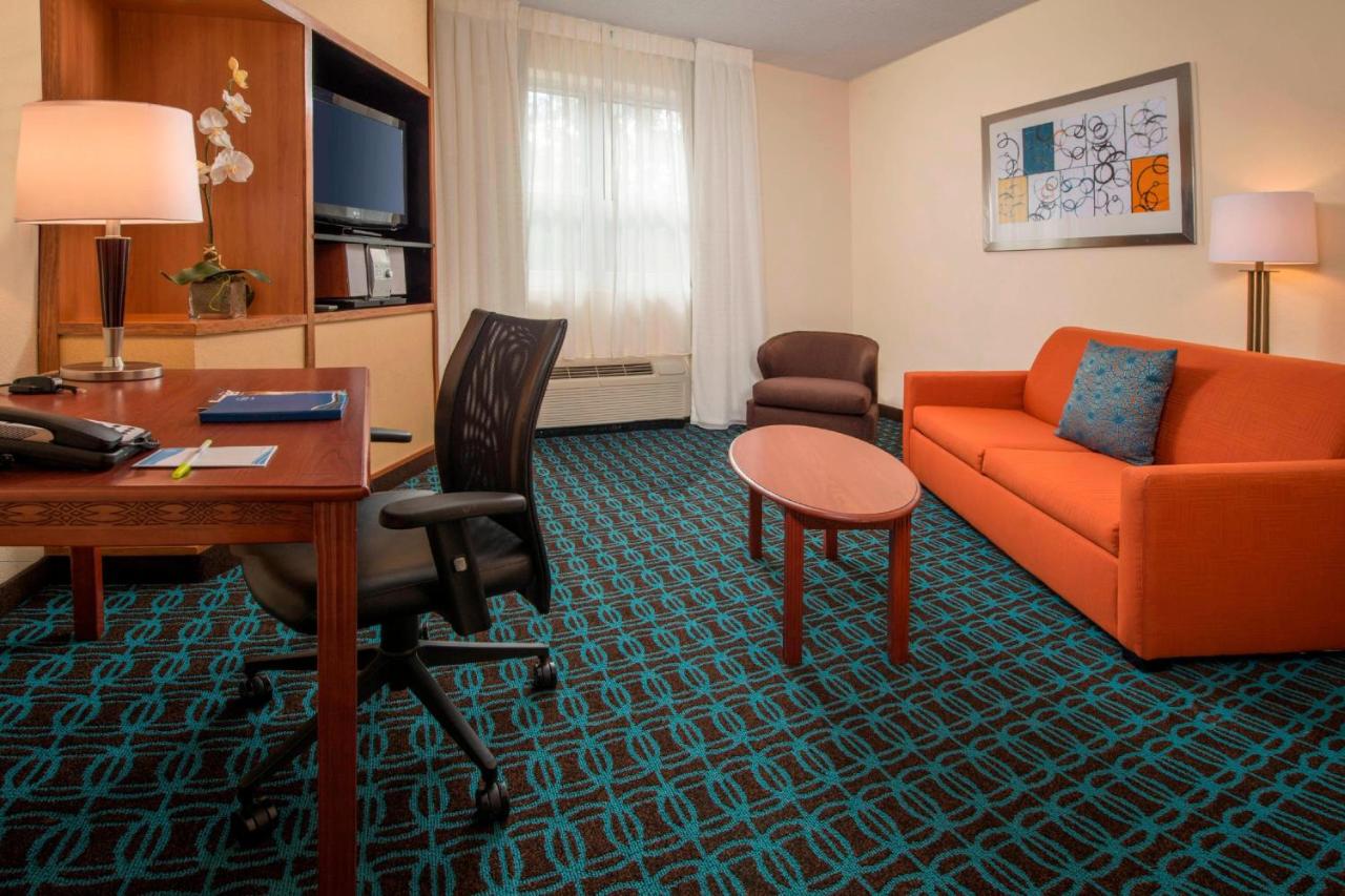 | Fairfield Inn & Suites by Marriott Williamsburg