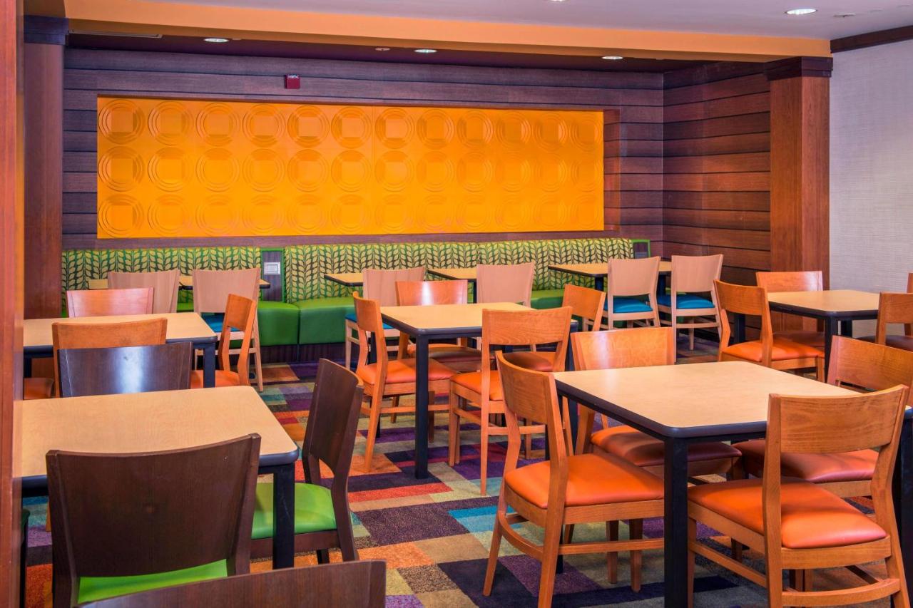 | Fairfield Inn & Suites by Marriott Williamsburg