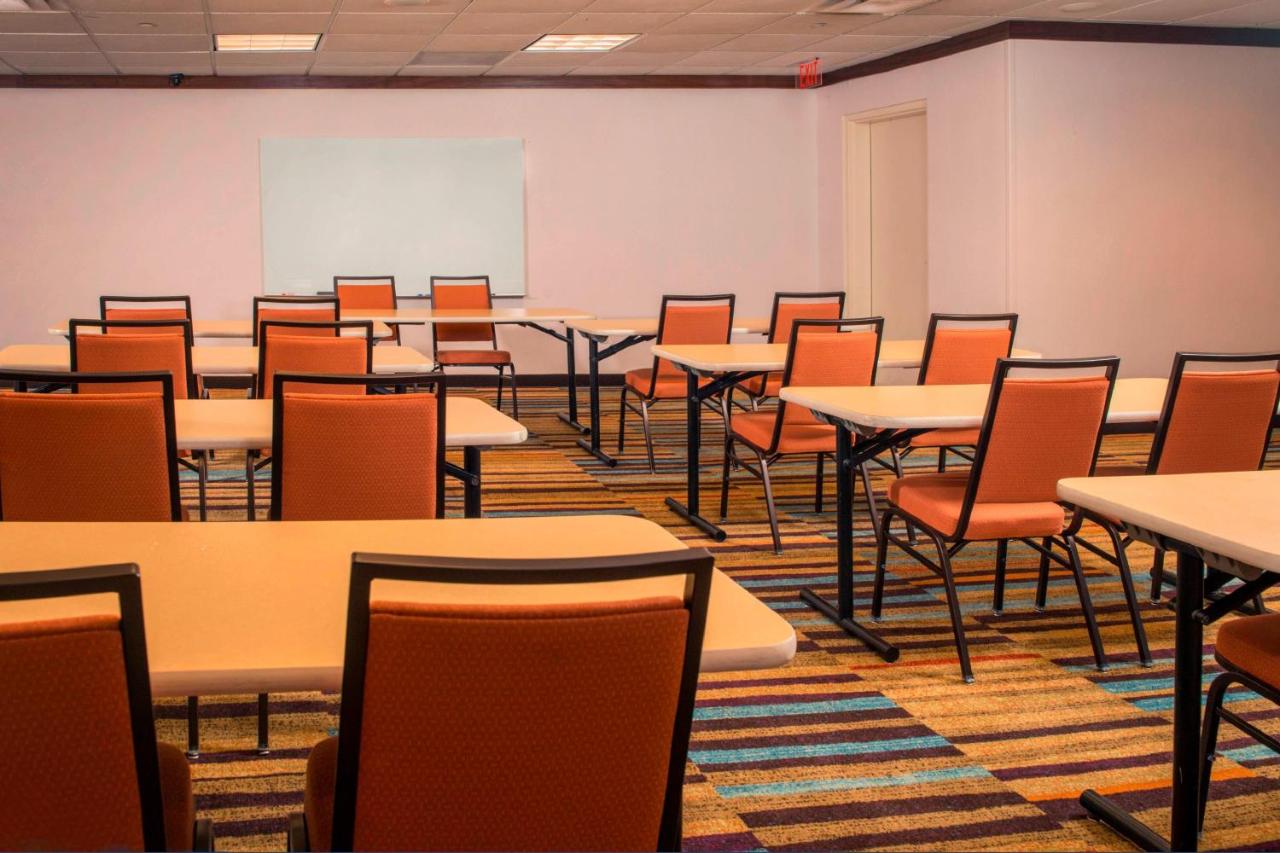 | Fairfield Inn & Suites by Marriott Williamsburg