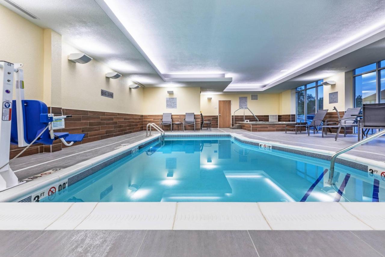 | Fairfield by Marriott Inn & Suites Aberdeen, SD