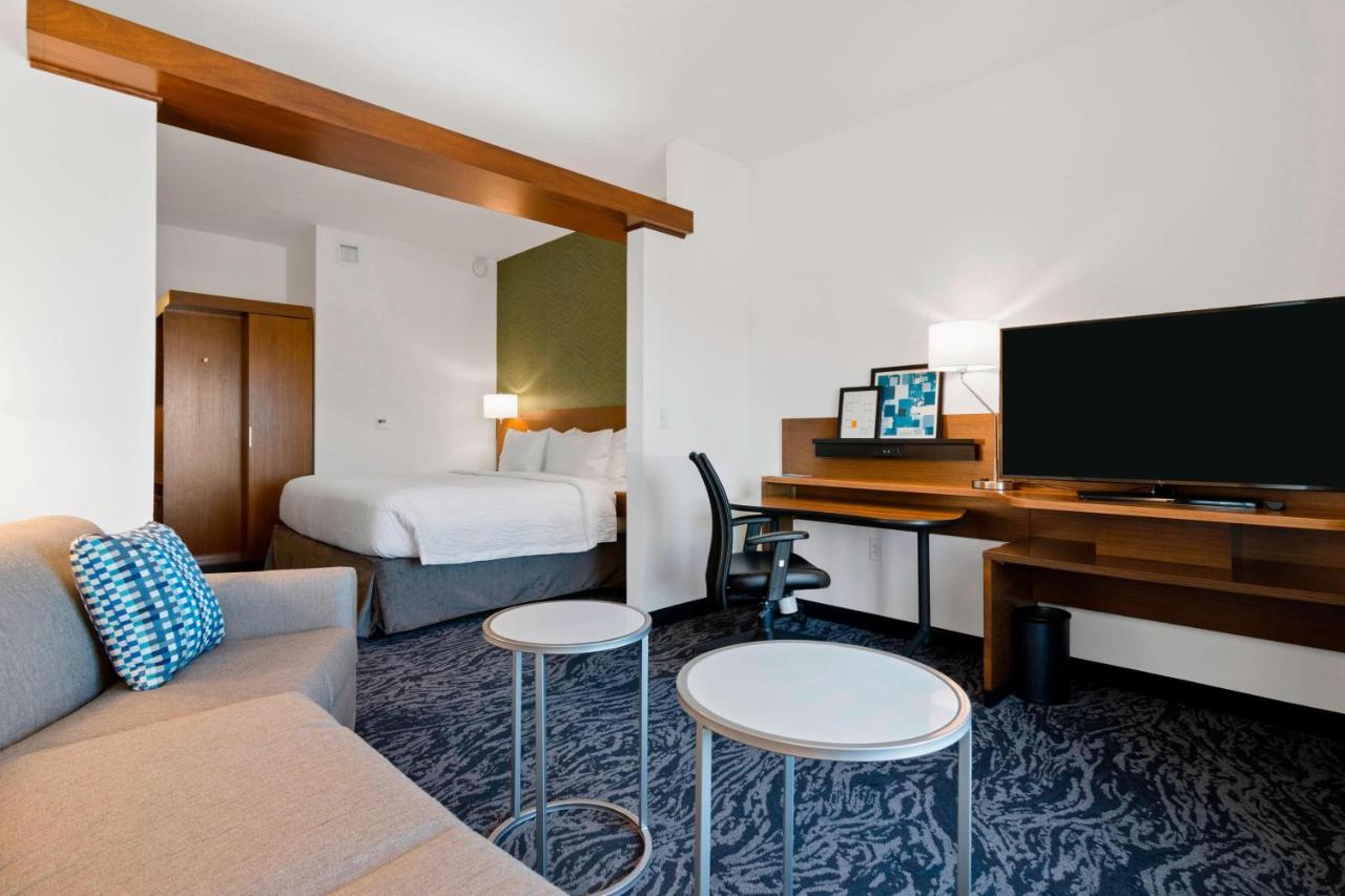 | Fairfield Inn & Suites by Marriott St Petersburg North
