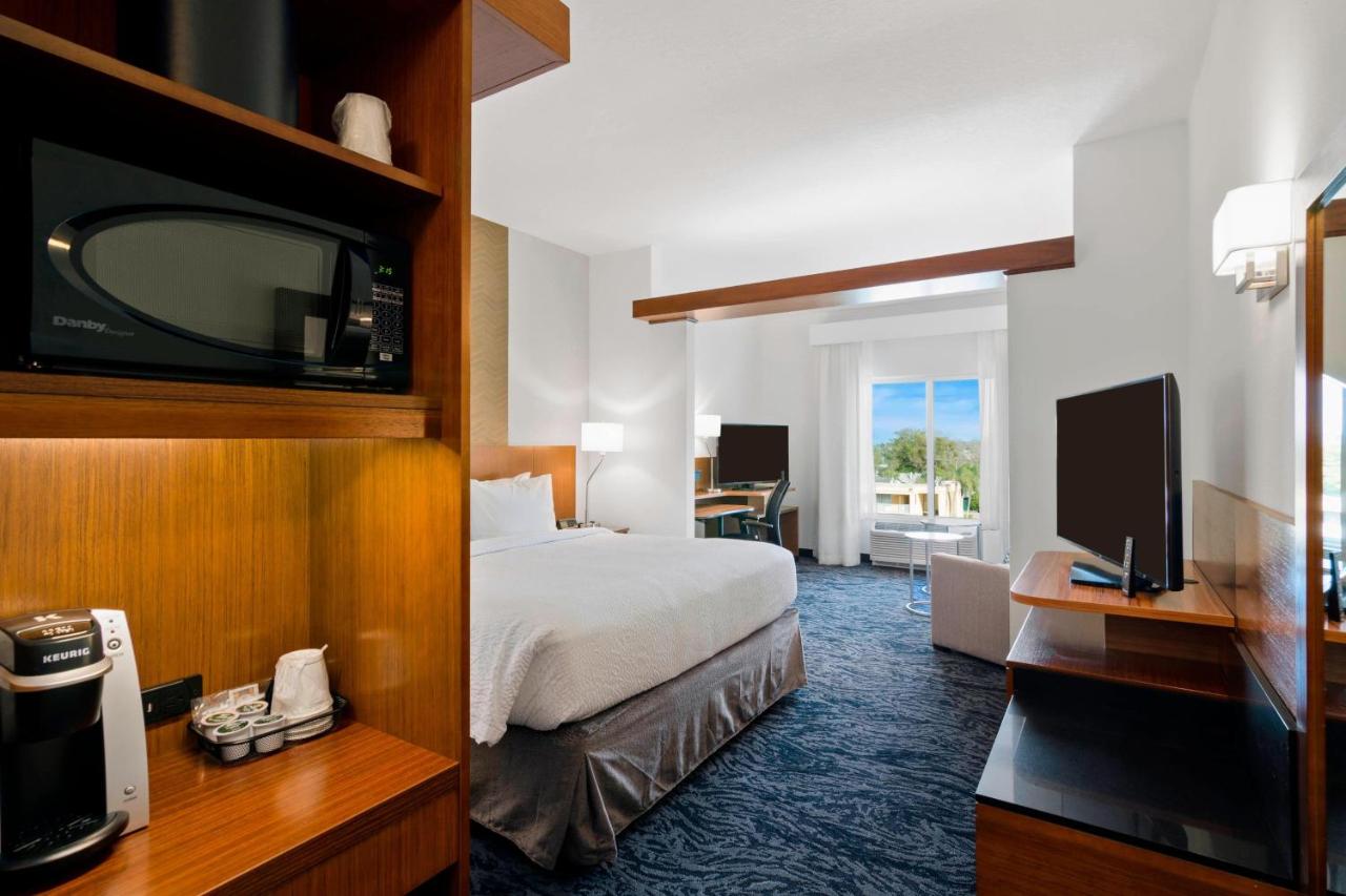 | Fairfield Inn & Suites by Marriott St Petersburg North
