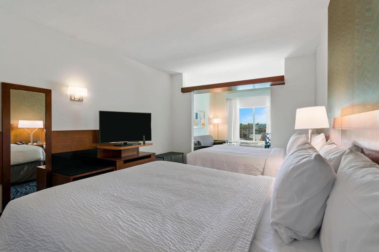 | Fairfield Inn & Suites by Marriott St Petersburg North