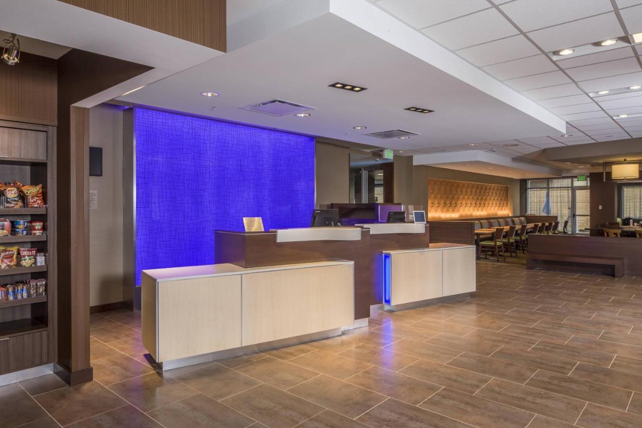 | Fairfield Inn & Suites by Marriott Pittsburgh North/McCandless Crossing