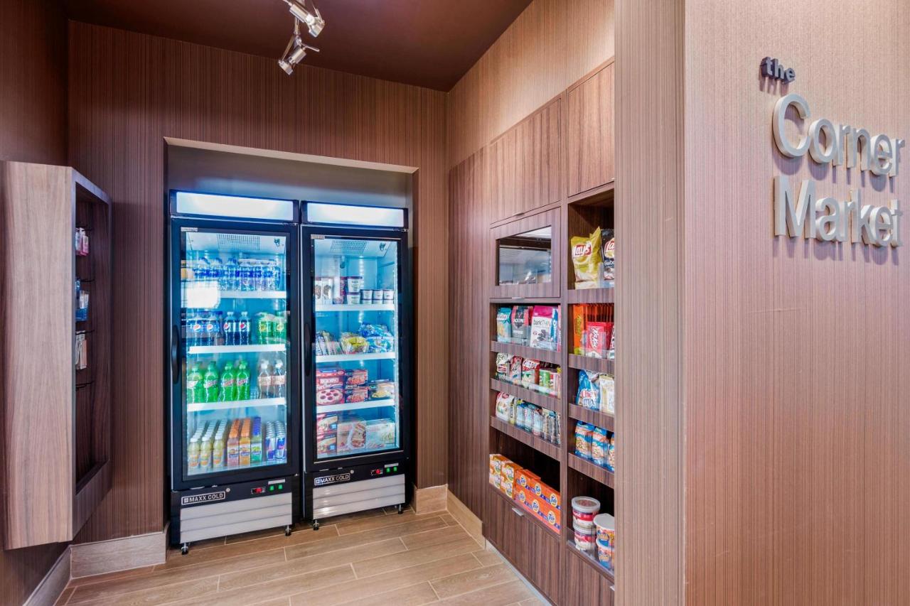 | Fairfield Inn & Suites by Marriott St Petersburg North