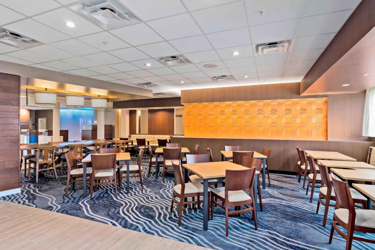 | Fairfield Inn & Suites by Marriott St Petersburg North