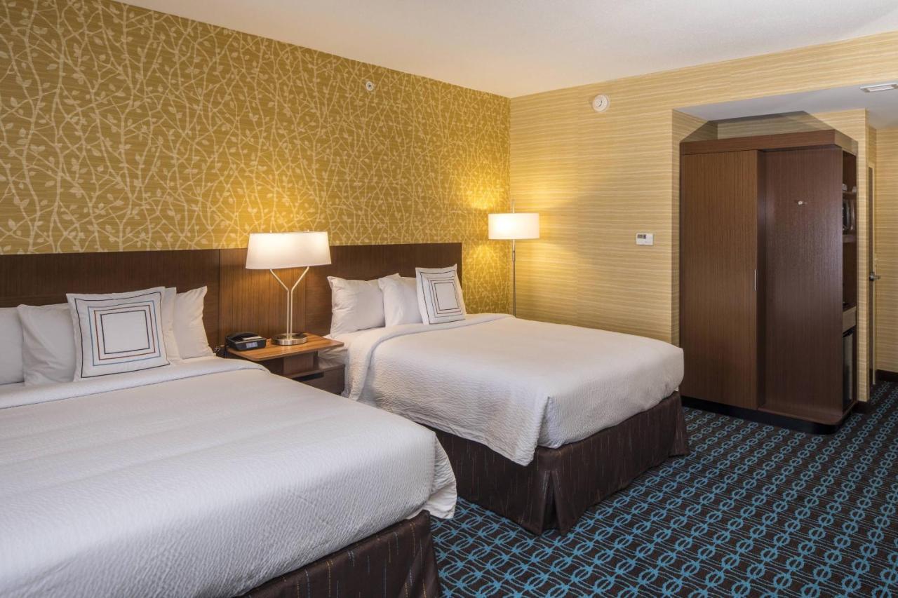 | Fairfield Inn & Suites by Marriott Pittsburgh North/McCandless Crossing