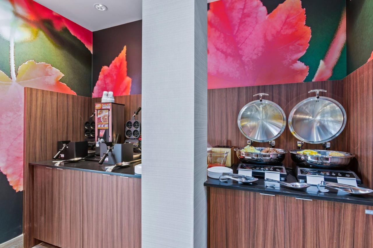 | Fairfield Inn & Suites by Marriott St Petersburg North