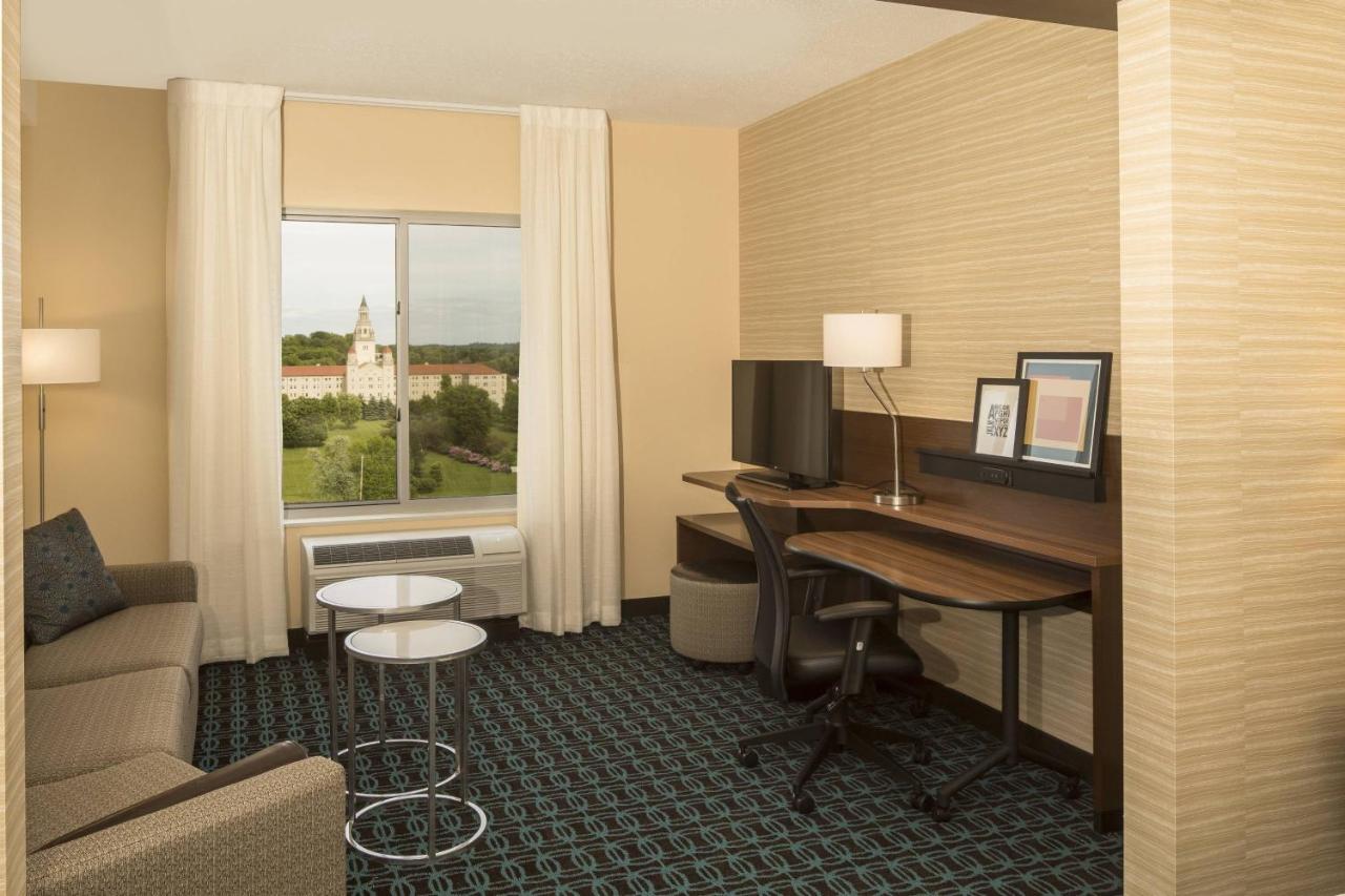 | Fairfield Inn & Suites by Marriott Pittsburgh North/McCandless Crossing