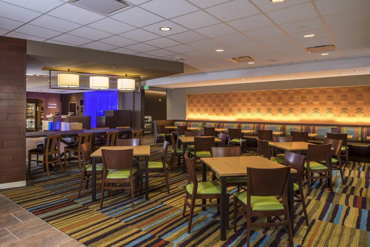 | Fairfield Inn & Suites by Marriott Pittsburgh North/McCandless Crossing