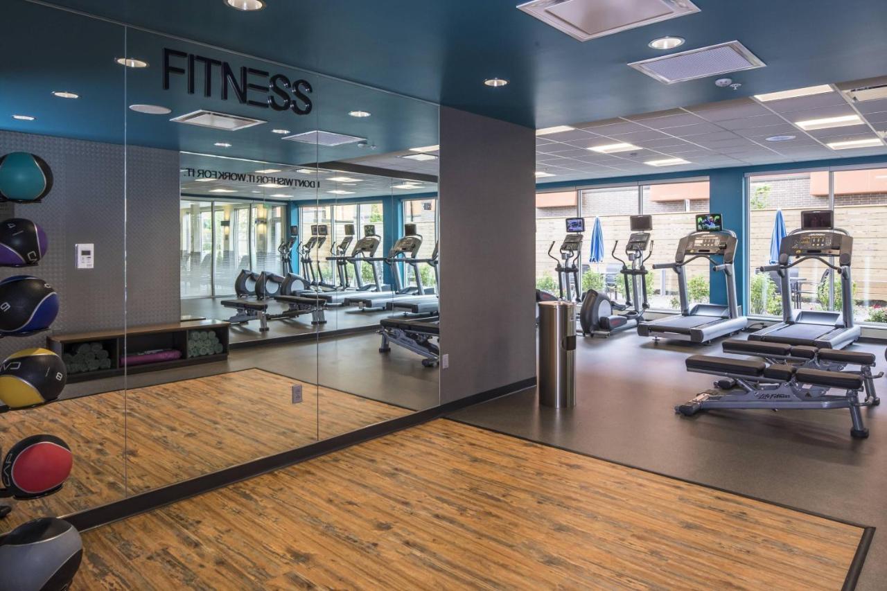 | Fairfield Inn & Suites by Marriott Pittsburgh North/McCandless Crossing