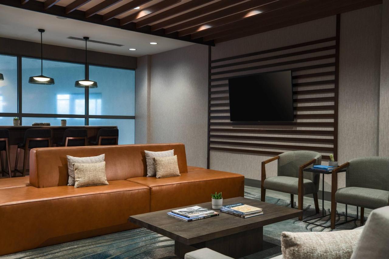 | Chicago Marriott Schaumburg