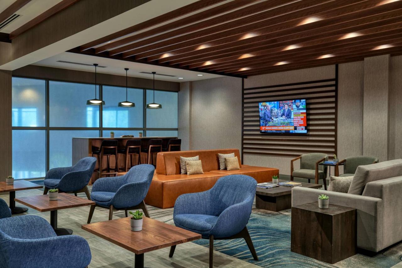 | Chicago Marriott Schaumburg