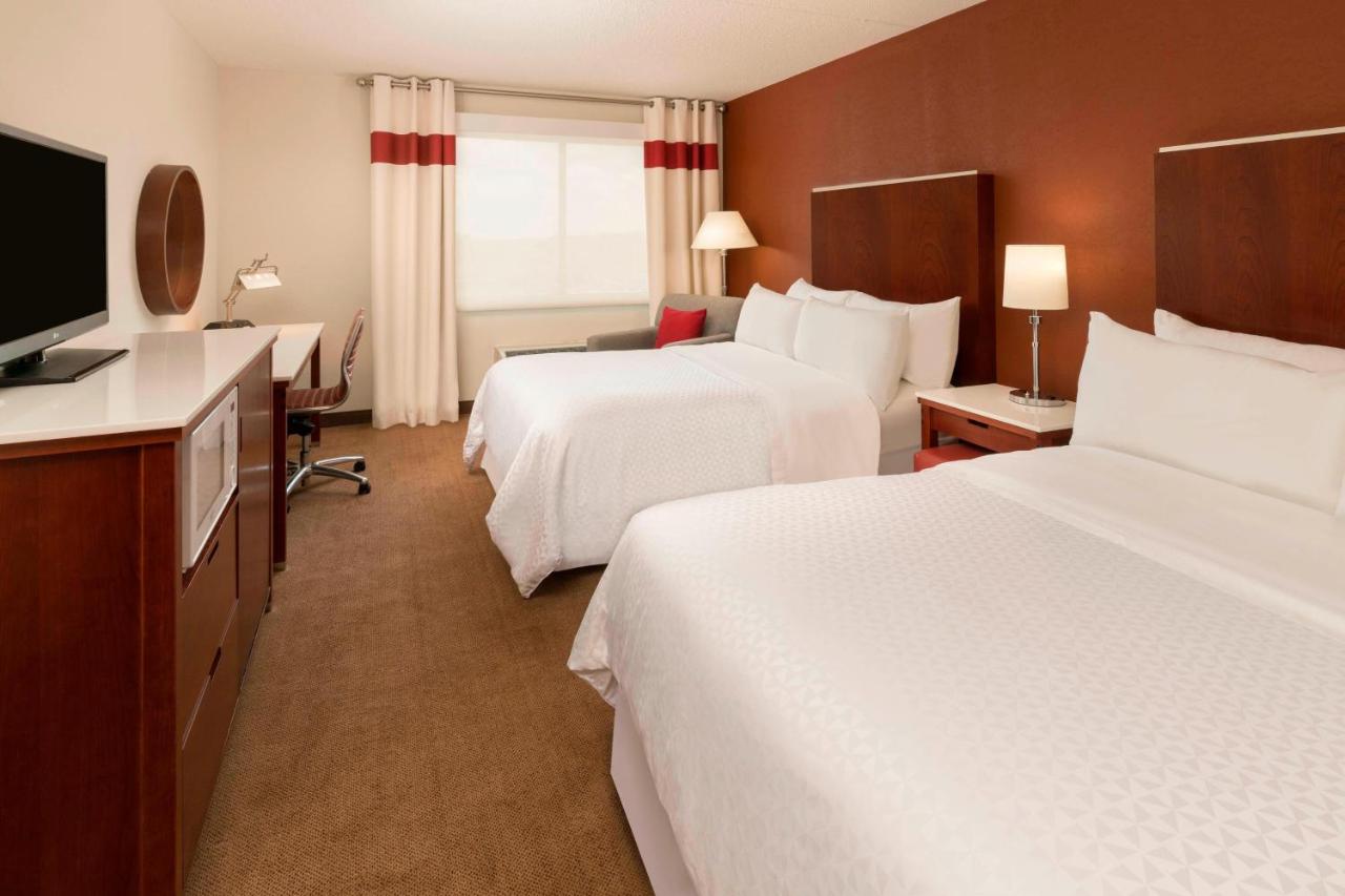 Guest room, 2 Double at Four Points by Sheraton Boston Logan Airport Revere
