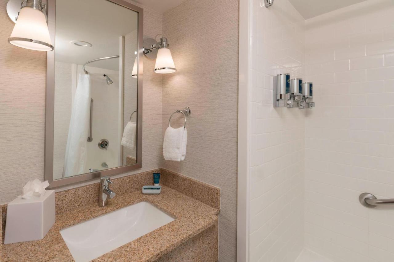 Guest Room, 1 King at Four Points by Sheraton Boston Logan Airport Revere