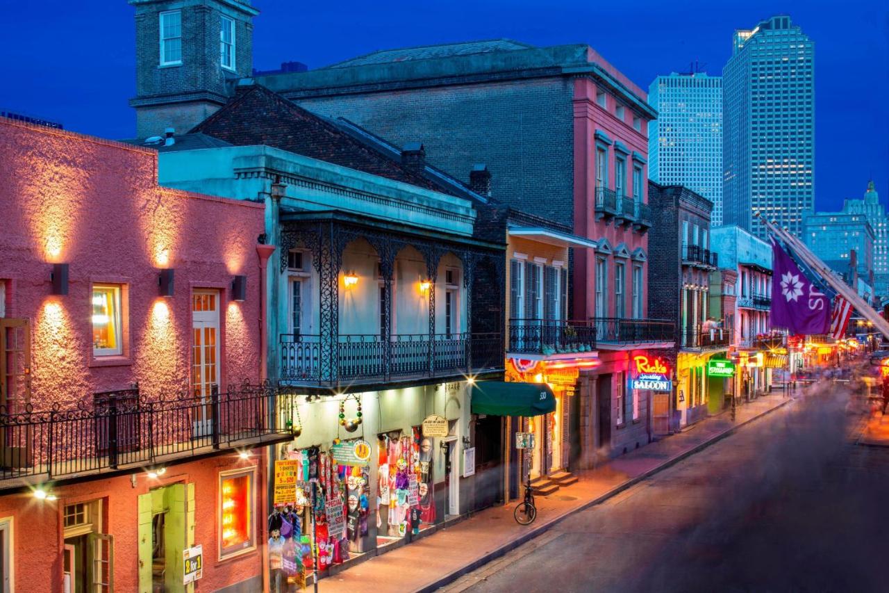 Junior Suite, Balcony, 1 King Bed, Bourbon Street View at Four Points By Sheraton French Quarter