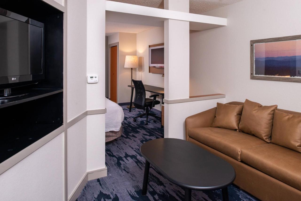 | Fairfield Inn & Suites High Point Archdale