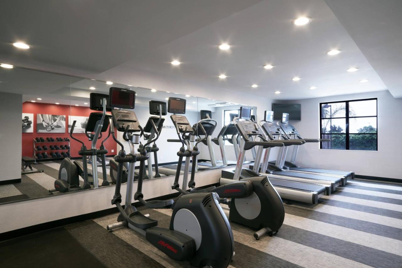 | Fairfield Inn & Suites by Marriott Camarillo