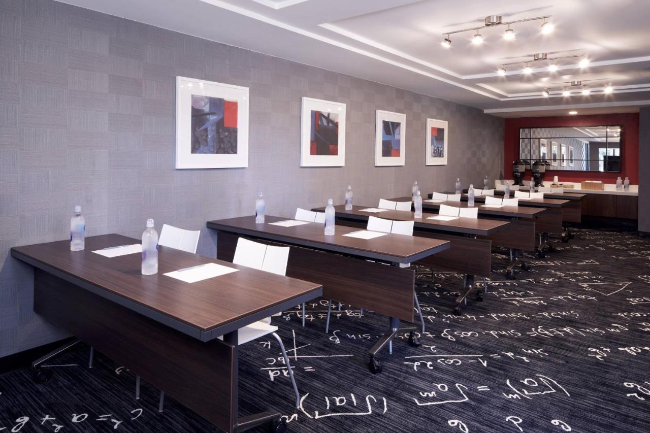 | Fairfield Inn & Suites by Marriott Camarillo