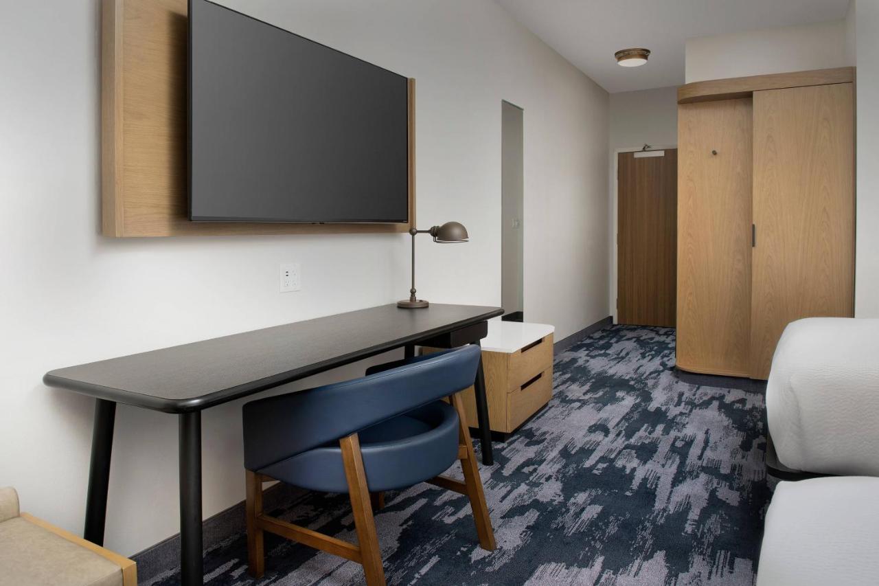 Double Queen Room at Fairfield Inn & Suites by Marriott Santa Rosa Rohnert Park